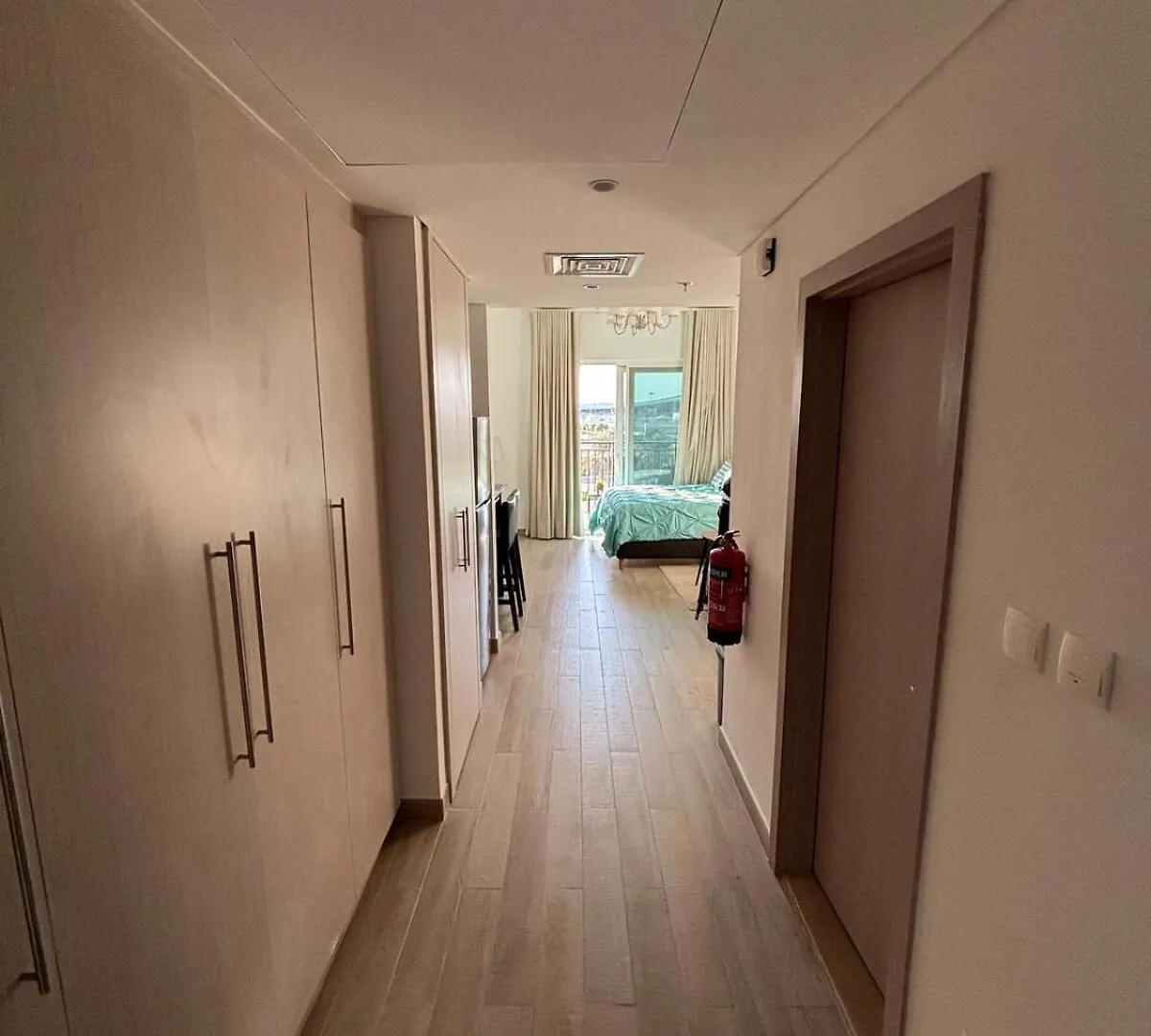 Waterfront Studio Cozy & Stylish Stay - Pet-Friendly Абу-Даби