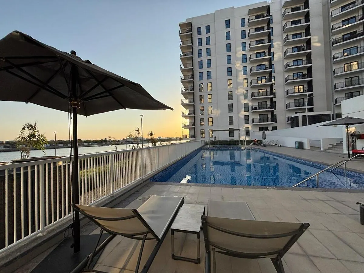 Waterfront Studio Cozy & Stylish Stay - Pet-Friendly Abu Dhabi 0*,